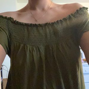 Green shoulder shirt